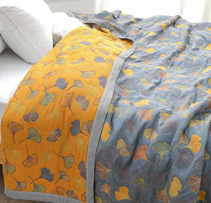 Kuschelige Decke mit Elegantem Ginkgo-Blatt Muster
