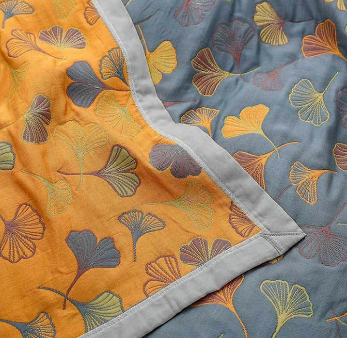 Kuschelige Decke mit Elegantem Ginkgo-Blatt Muster