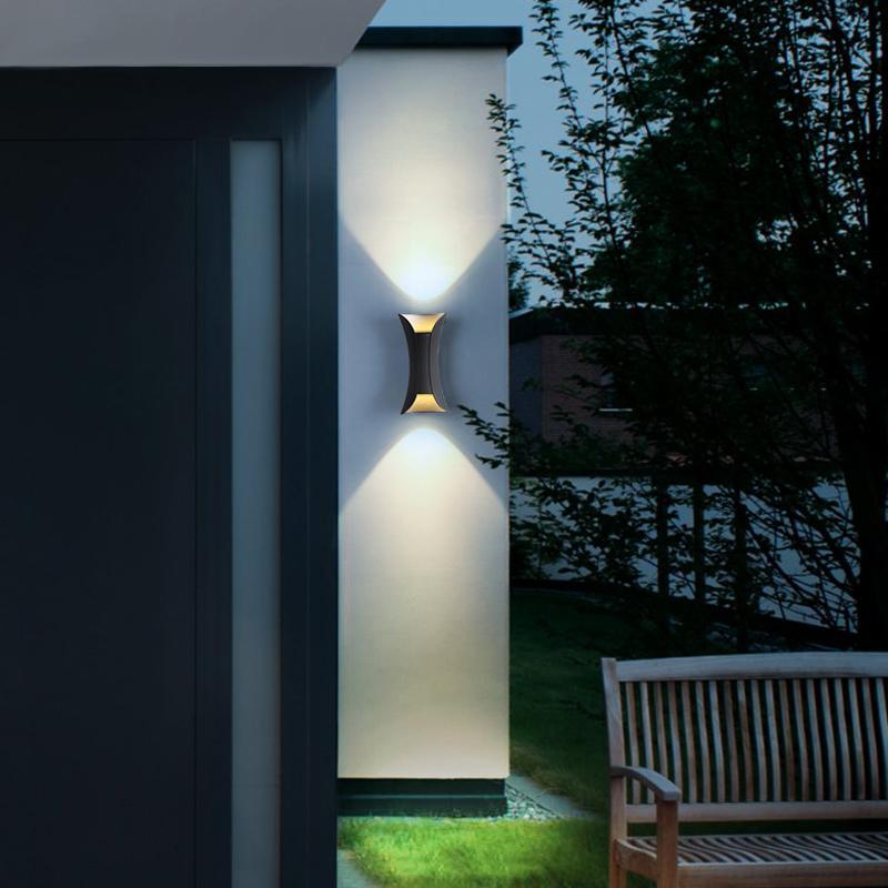Moderne Wasserdichte LED-Außenleuchte Mit Up- Und Down-Beleuchtung