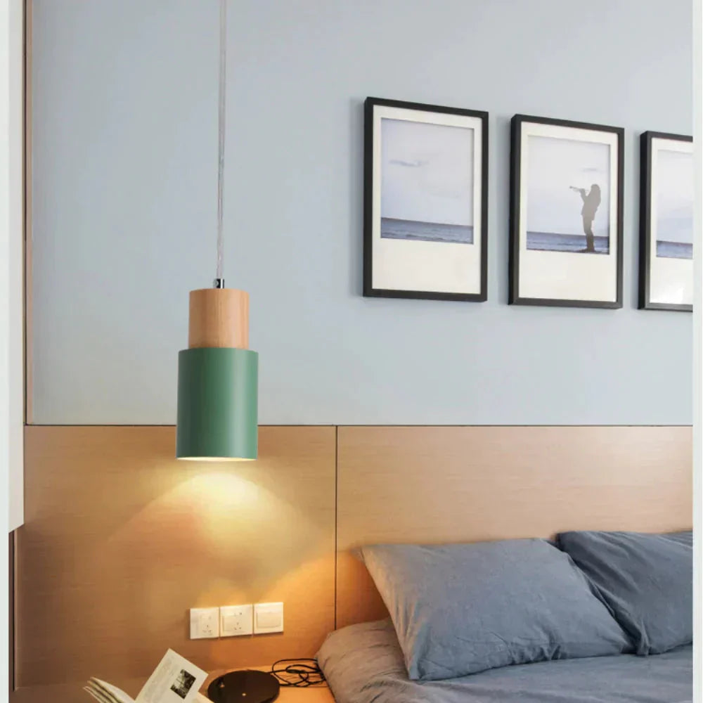 Skandinavische Pendelleuchte Mit Holzakzent – Schlichtes Design, Gemütliche Atmosphäre