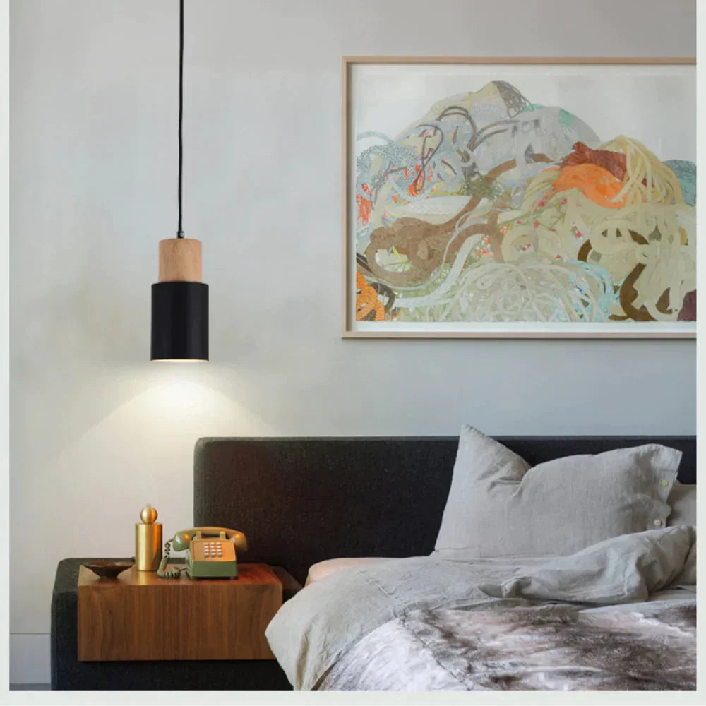 Skandinavische Pendelleuchte Mit Holzakzent – Schlichtes Design, Gemütliche Atmosphäre