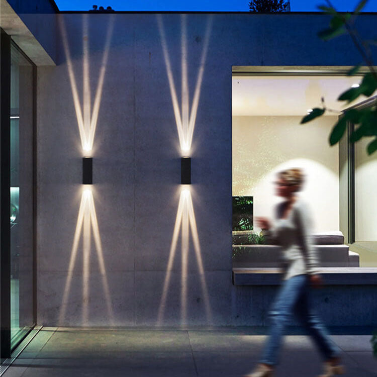 Moderne Außenwandleuchte in Schwarz Mit LED