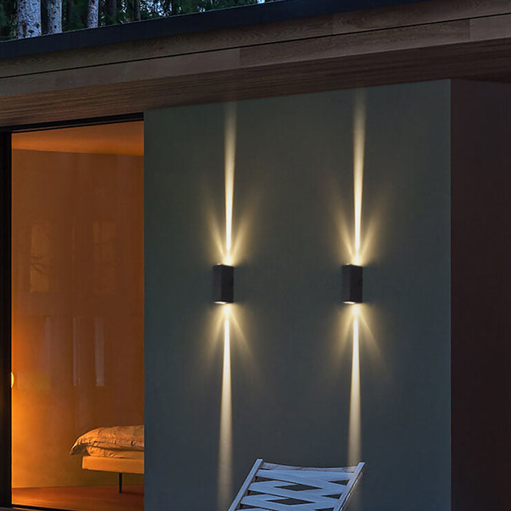 Moderne Außenwandleuchte in Schwarz Mit LED