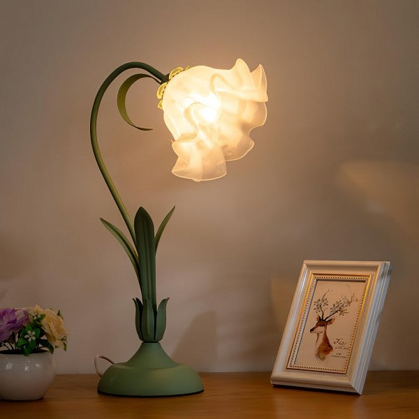 Romantische Vintage-Blumen-Tischlampe – Nostalgische Beleuchtung für gemütliche Räume