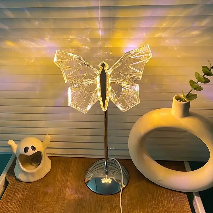 Leuchtende Kristall-Schmetterling LED-Tischlampe