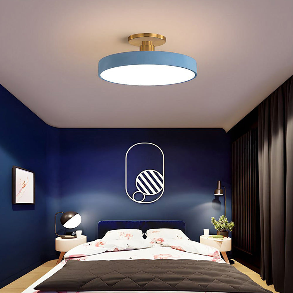 Runde LED-Halbeinbauleuchte Im Modernen, Klaren Design