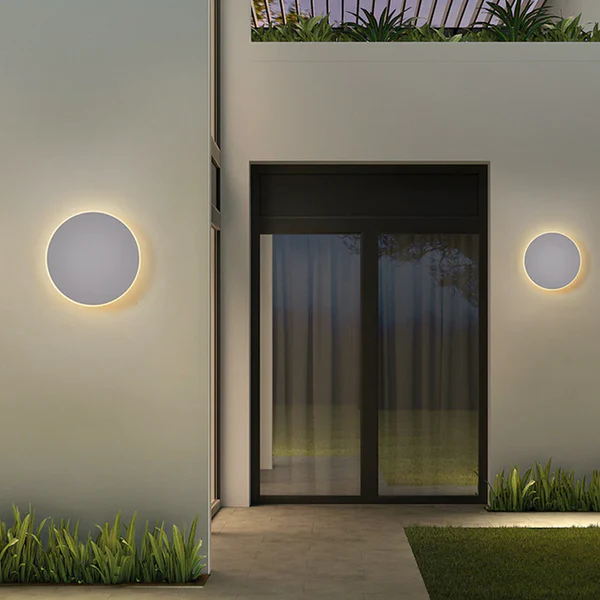 Minimalistische Runde Metalllampe mit LED | Außenwandleuchte