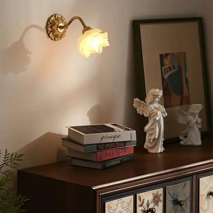 Blumenblatt Wandleuchte Kupfer | Stilvolle Vintage Glaslampe