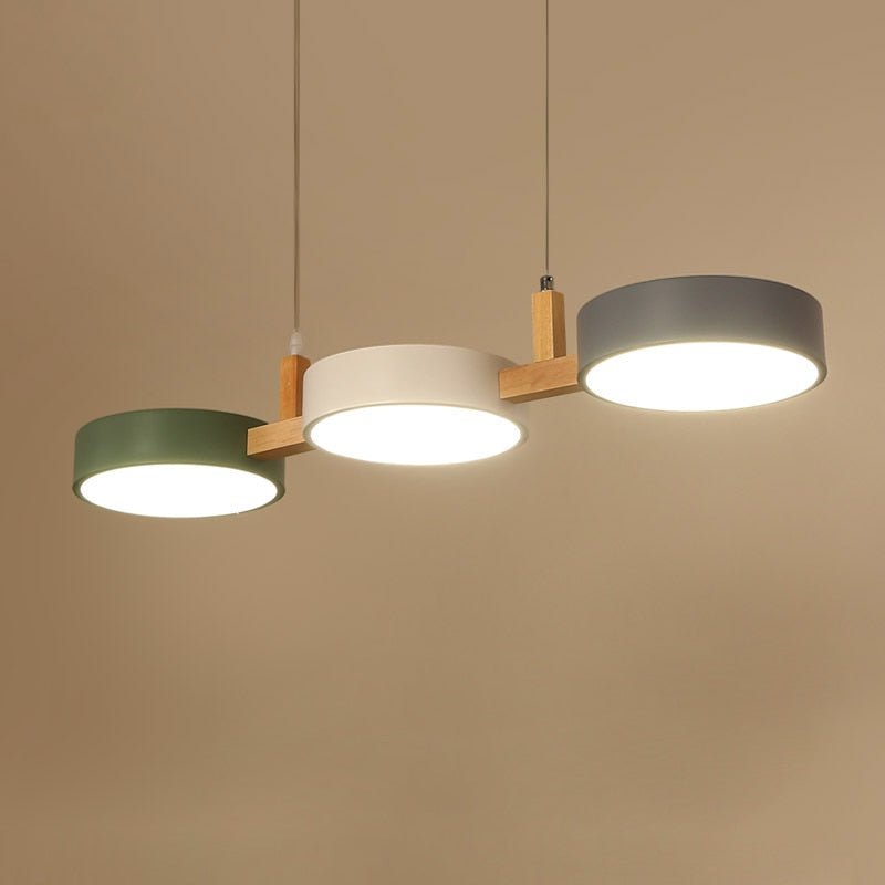 Hängende Deckenlampe aus Metall – Zeitgemäßes Design