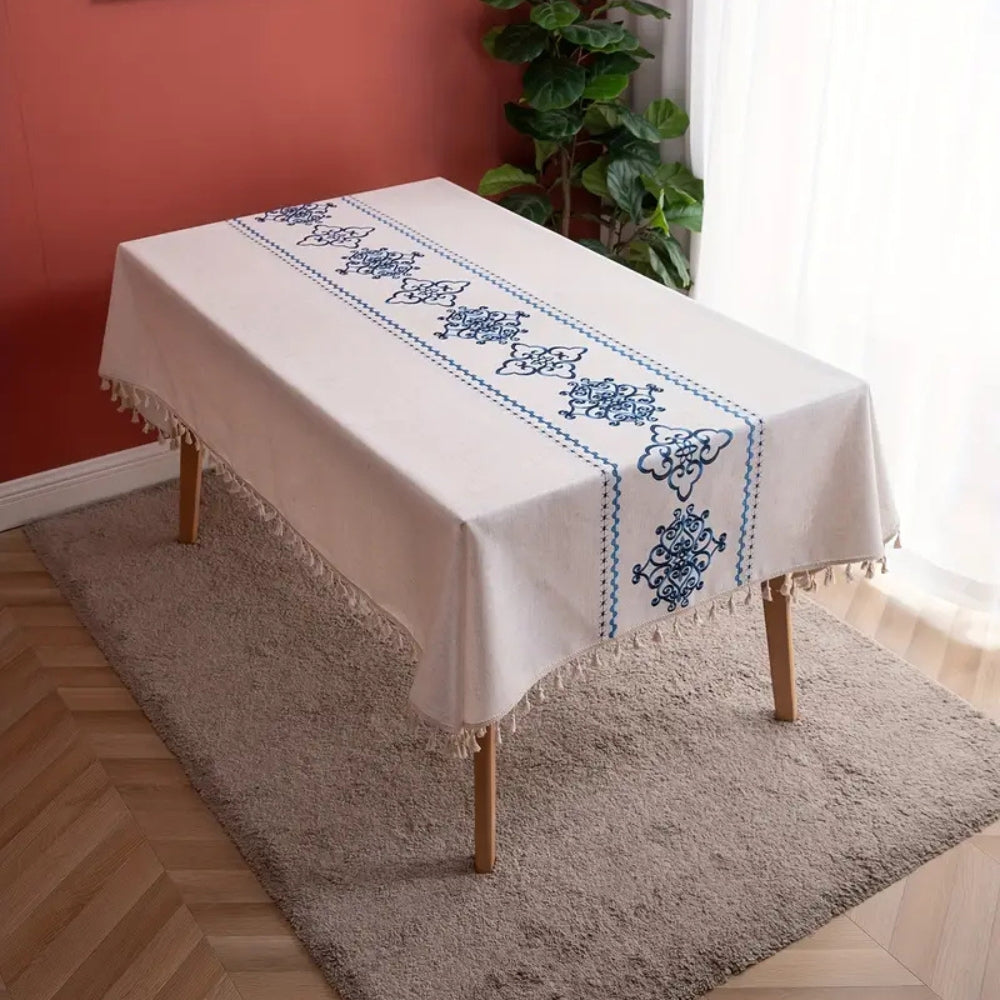 Rutschfeste Tischdecke mit Feiner Stickerei