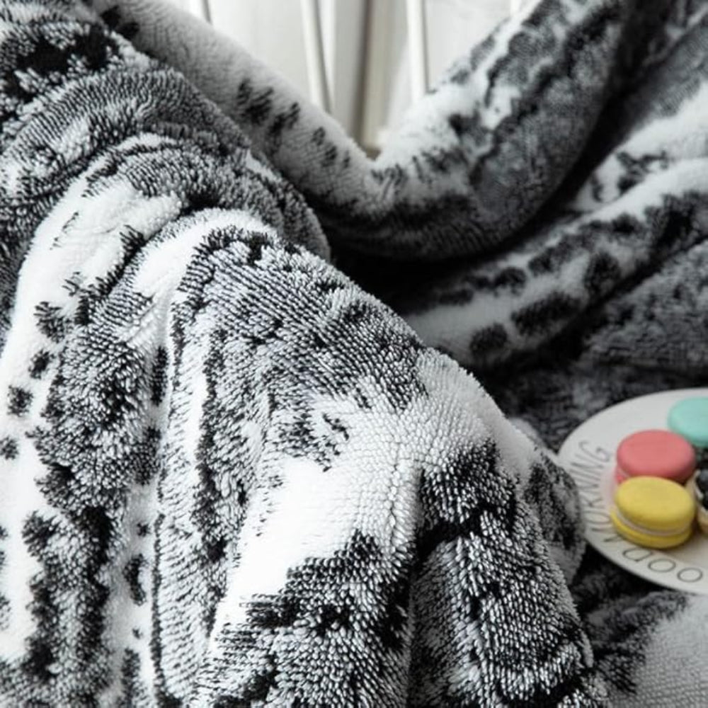 Velvet Sherpa Decke mit Seraphina-Muster