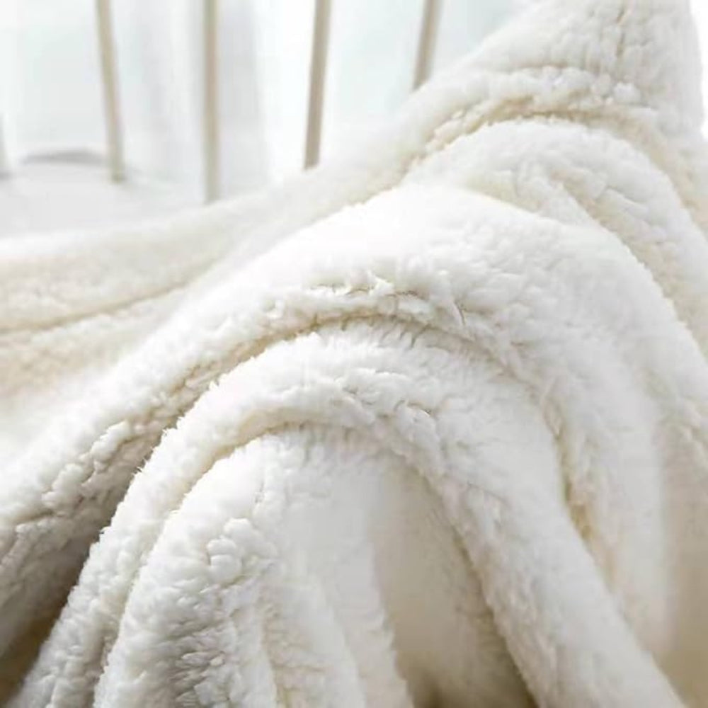 Velvet Sherpa Decke mit Seraphina-Muster