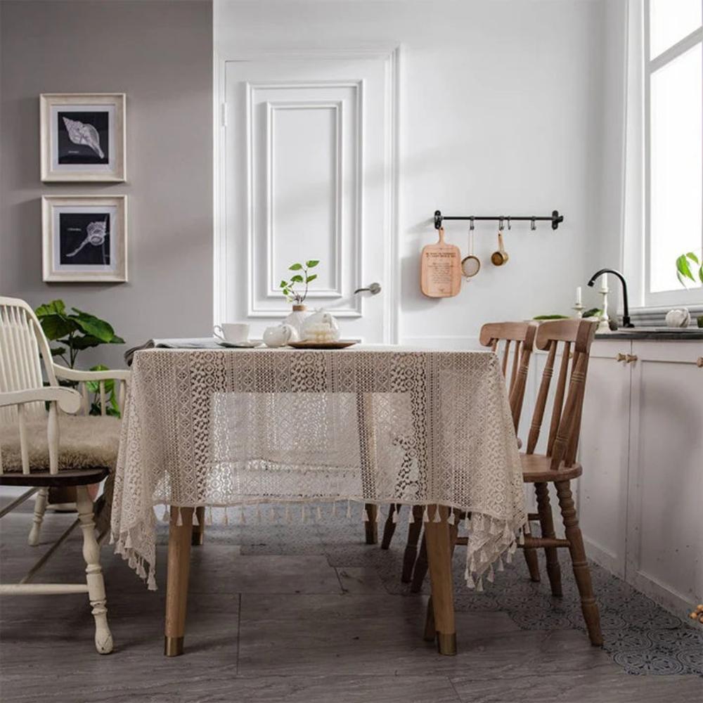 Häkel-Tischdecke im Vintage-Stil mit Filigraner Spitze