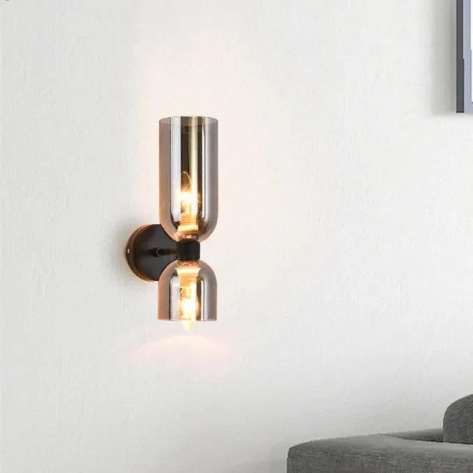 Moderne LED-Wandlampe mit Doppelkopf aus Glas