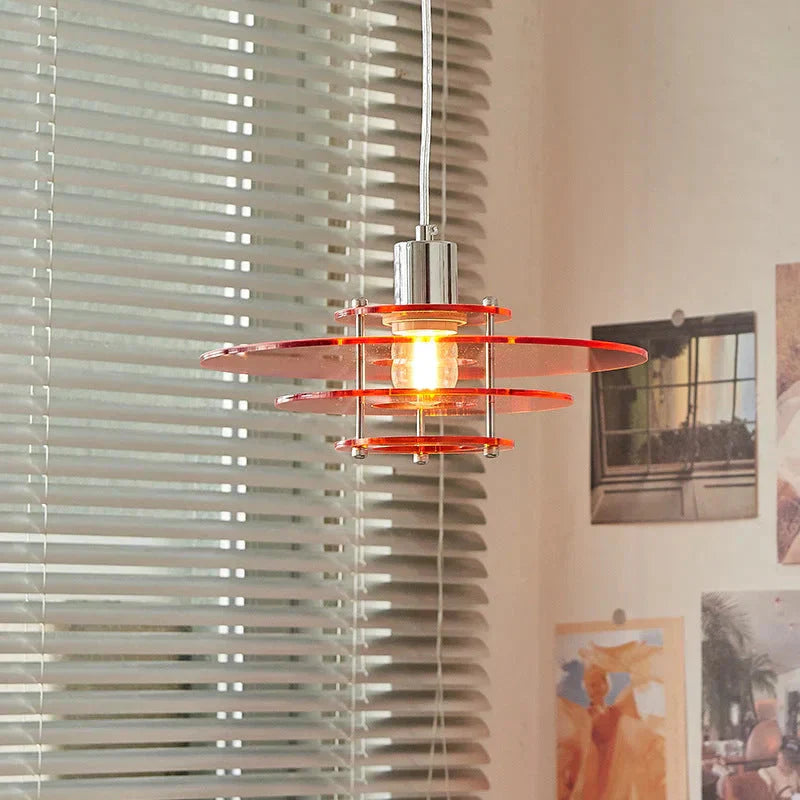 Moderne Pendelleuchte mit UFO-Design