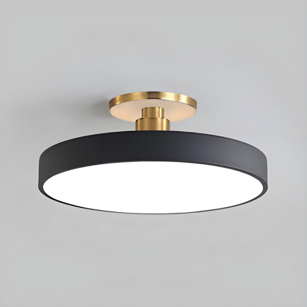 Runde LED-Halbeinbauleuchte Im Modernen, Klaren Design