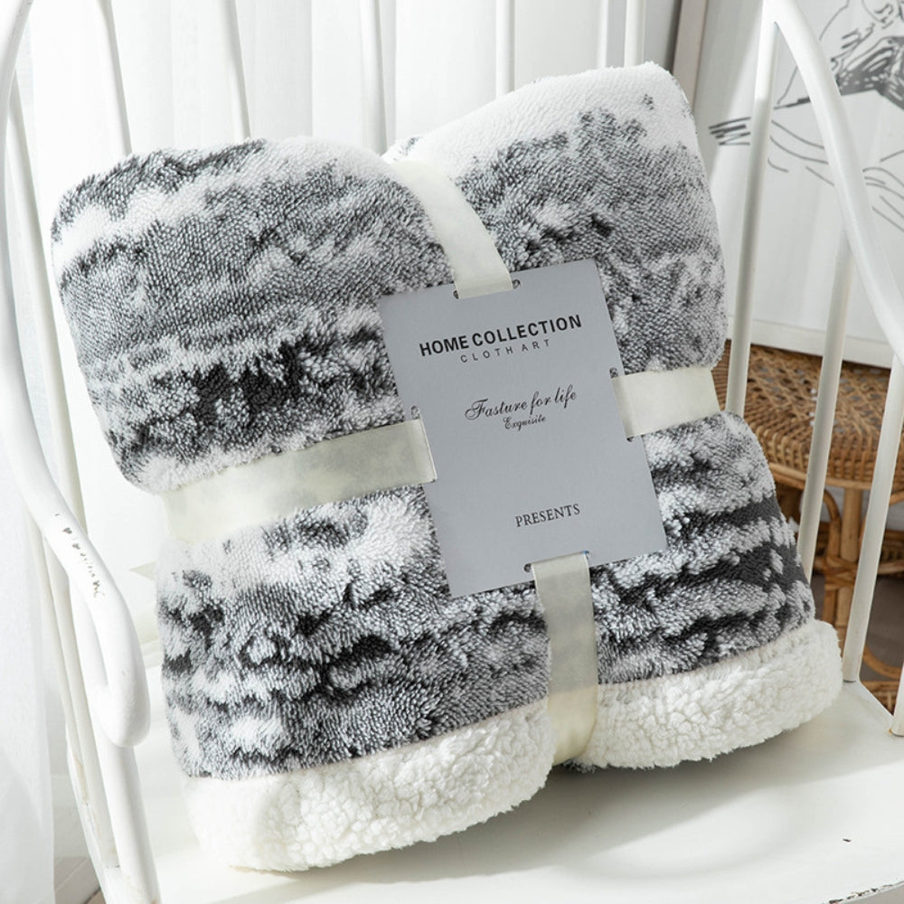 Velvet Sherpa Decke mit Seraphina-Muster