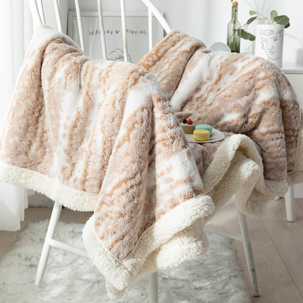 Velvet Sherpa Decke mit Seraphina-Muster