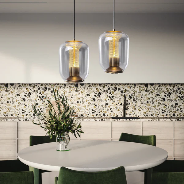 Glas-Metall-Pendelleuchte – Modernes Hängelampen-Design für Innenräume