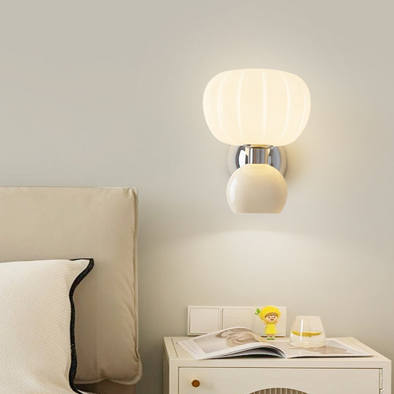 Bauhaus Wandlampe – Cremefarbene LED-Leuchte