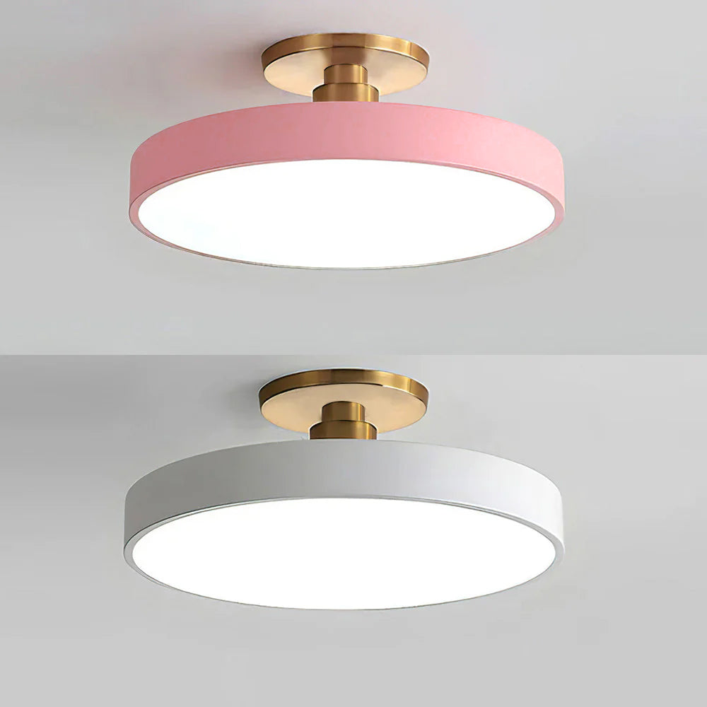 Runde LED-Halbeinbauleuchte Im Modernen, Klaren Design