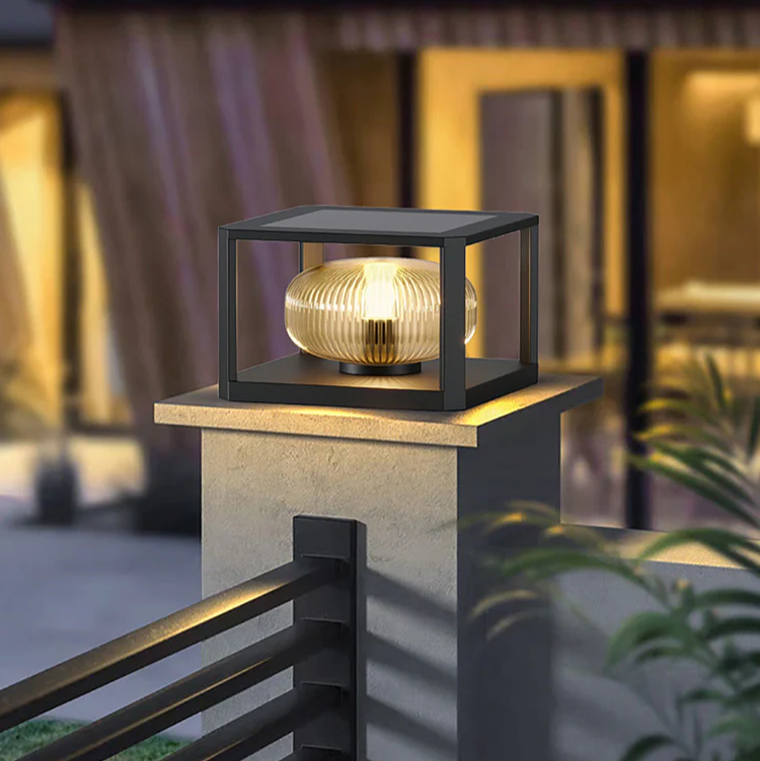 Moderne Solar-Säulenleuchte