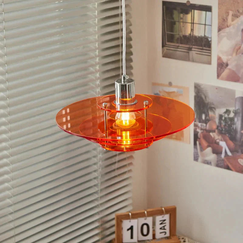 Moderne Pendelleuchte mit UFO-Design