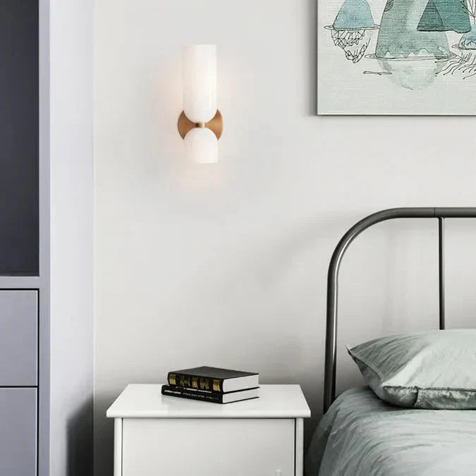 Moderne LED-Wandlampe mit Doppelkopf aus Glas