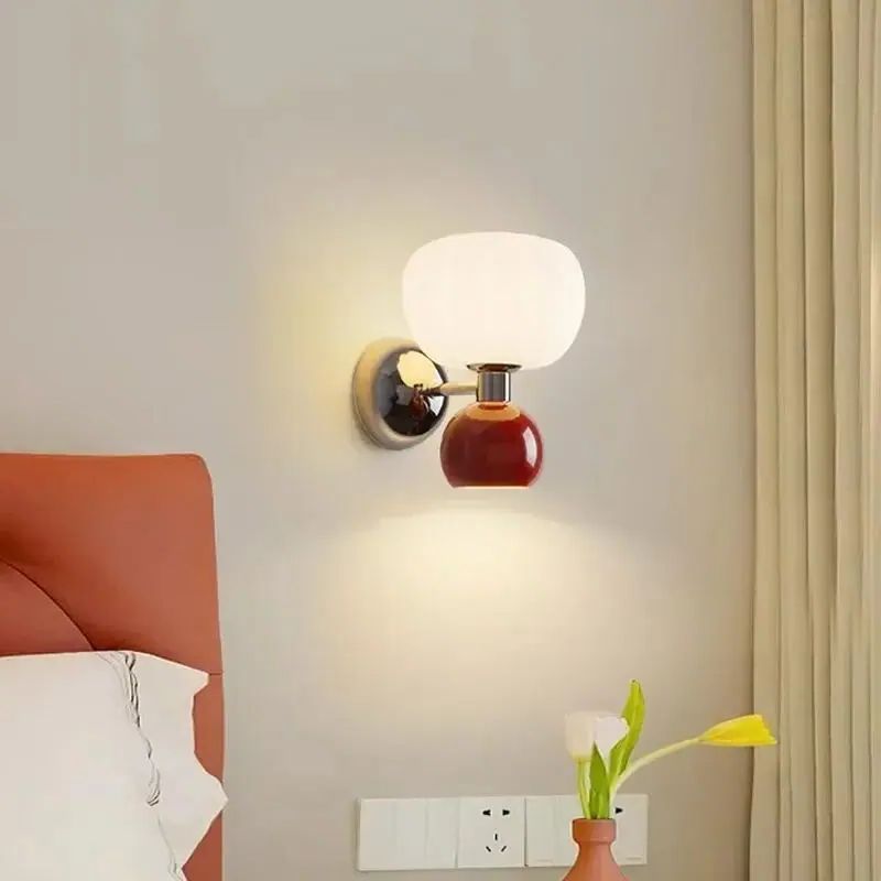 Bauhaus Wandlampe – Cremefarbene LED-Leuchte