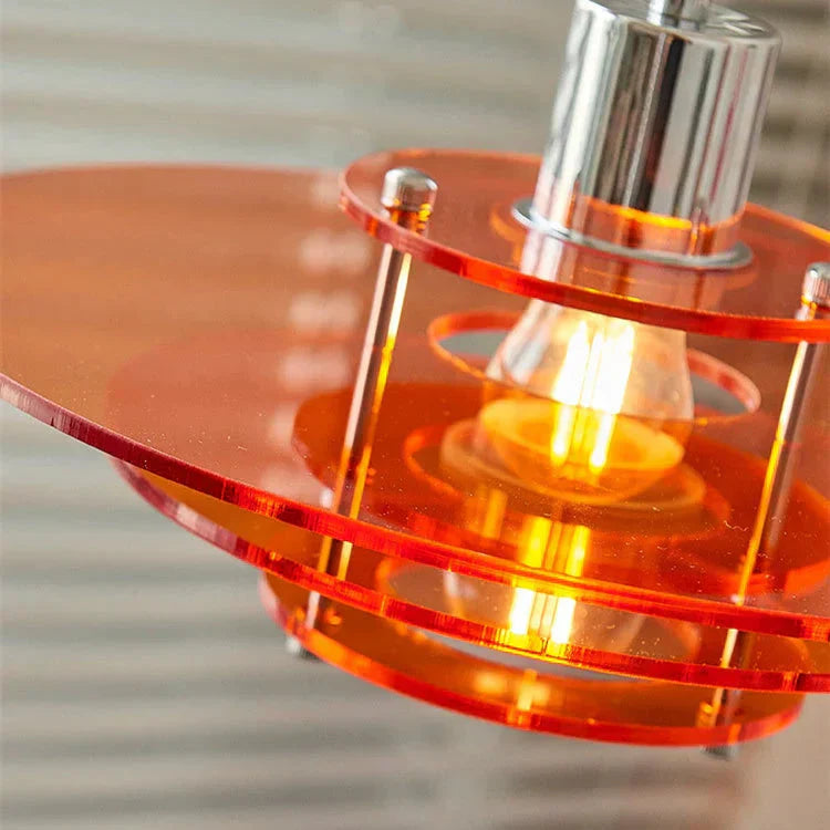 Moderne Pendelleuchte mit UFO-Design