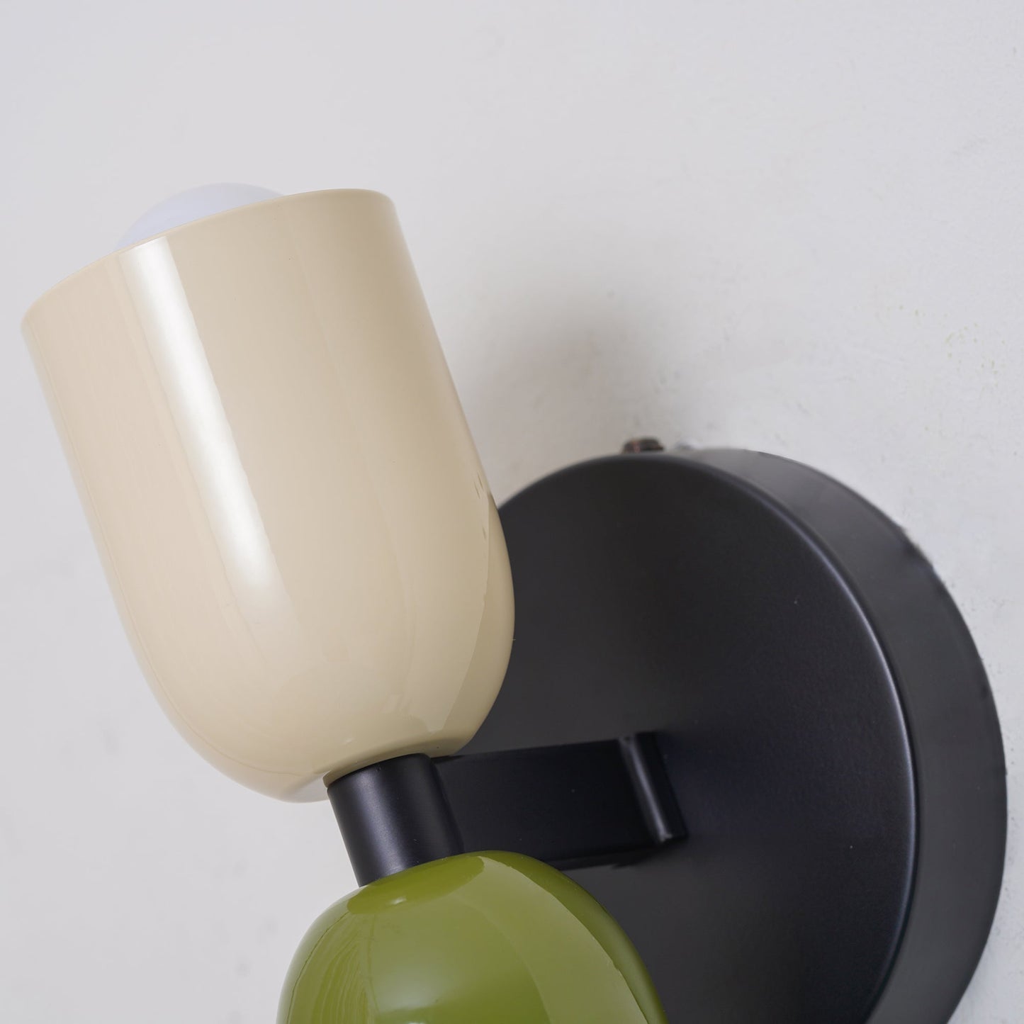 Kreative Wandleuchte mit Vintage Doppelkopf-Design für Wohnräume