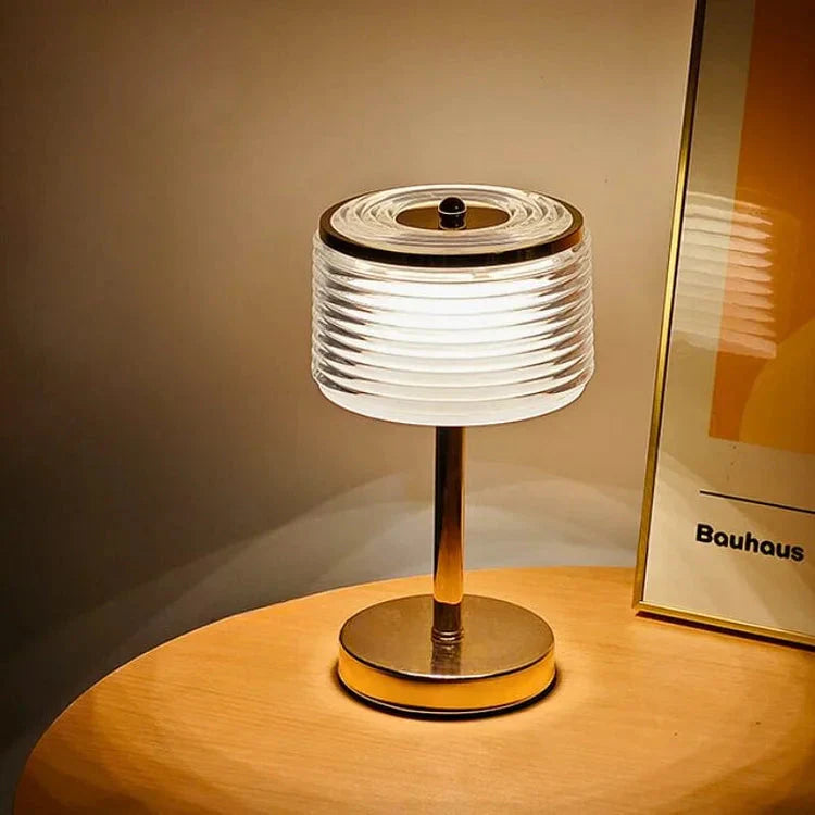 Runde LED-Tischlampe im Ring-Design