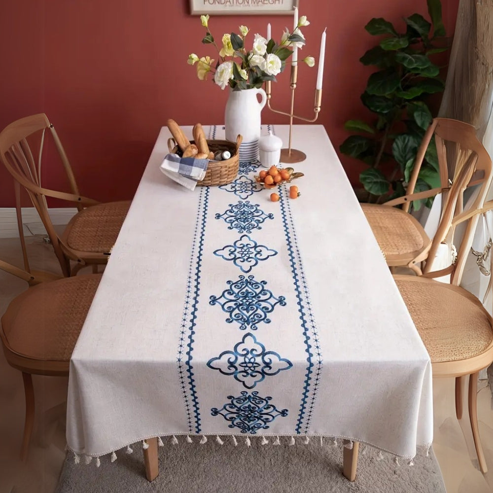 Rutschfeste Tischdecke mit Feiner Stickerei