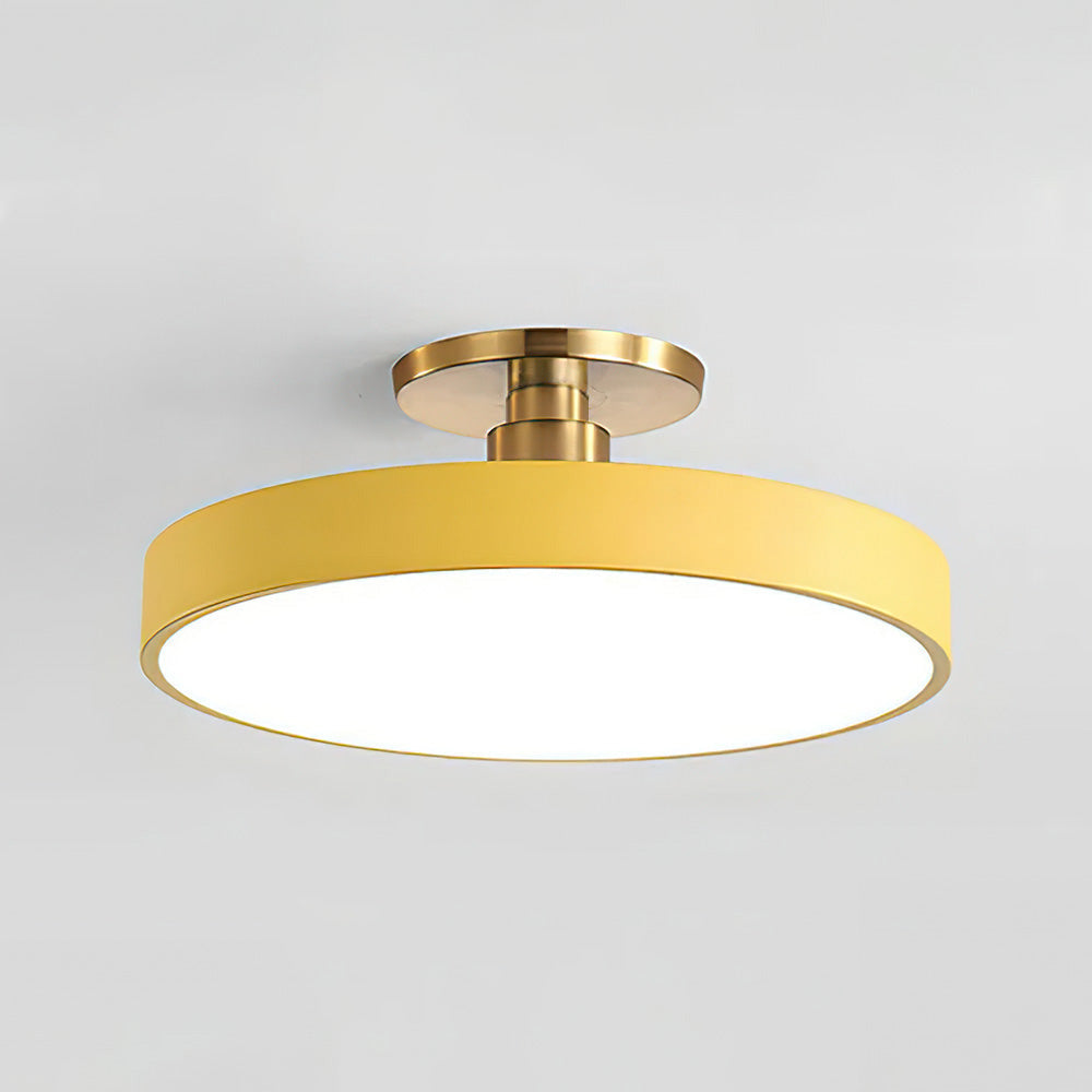 Runde LED-Halbeinbauleuchte Im Modernen, Klaren Design