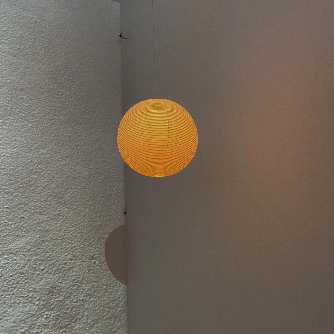 Mid-Century Papier Pendelleuchte | Kugelform
