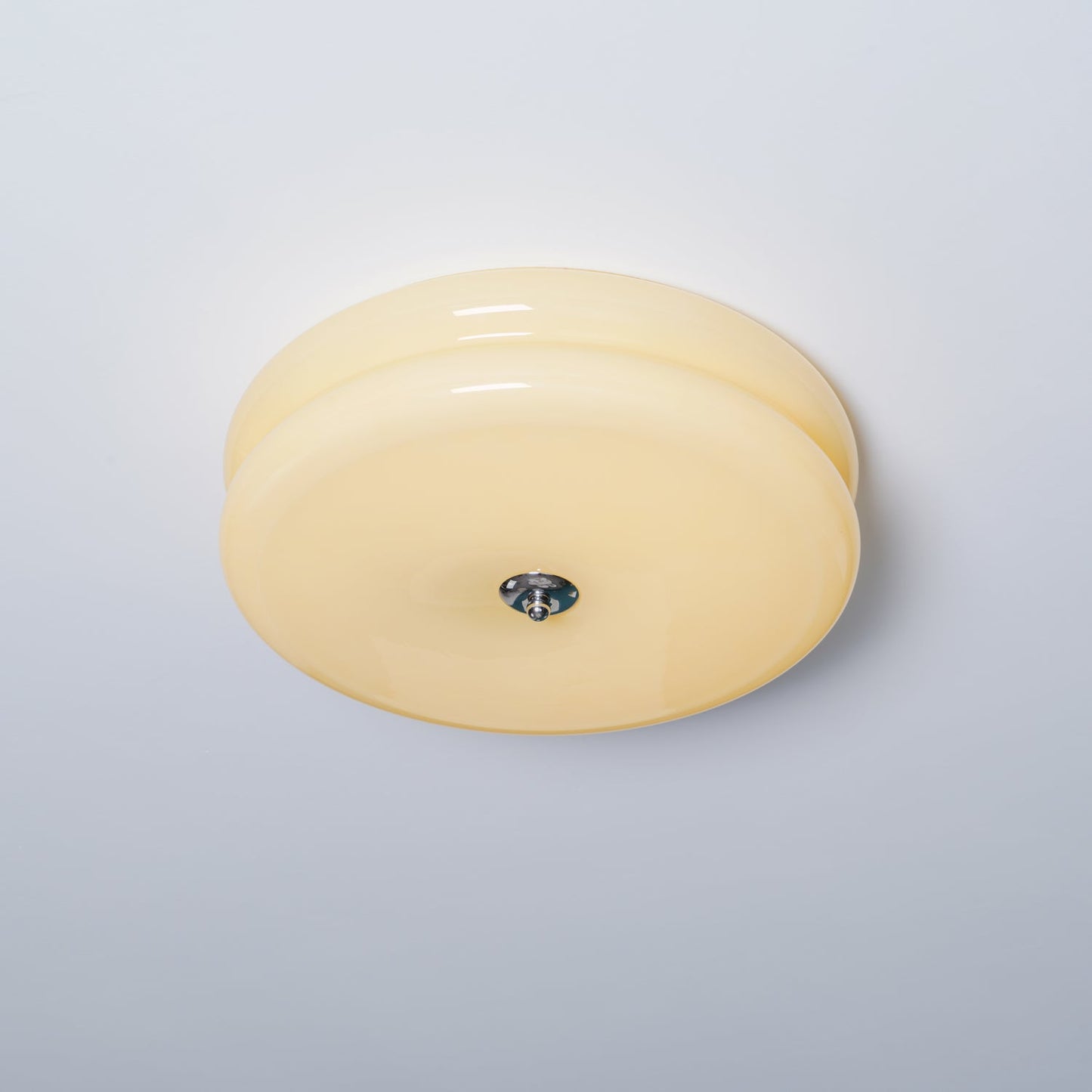Messing & Creme Glas Deckenleuchte | Halbmontierte Retro Lampe
