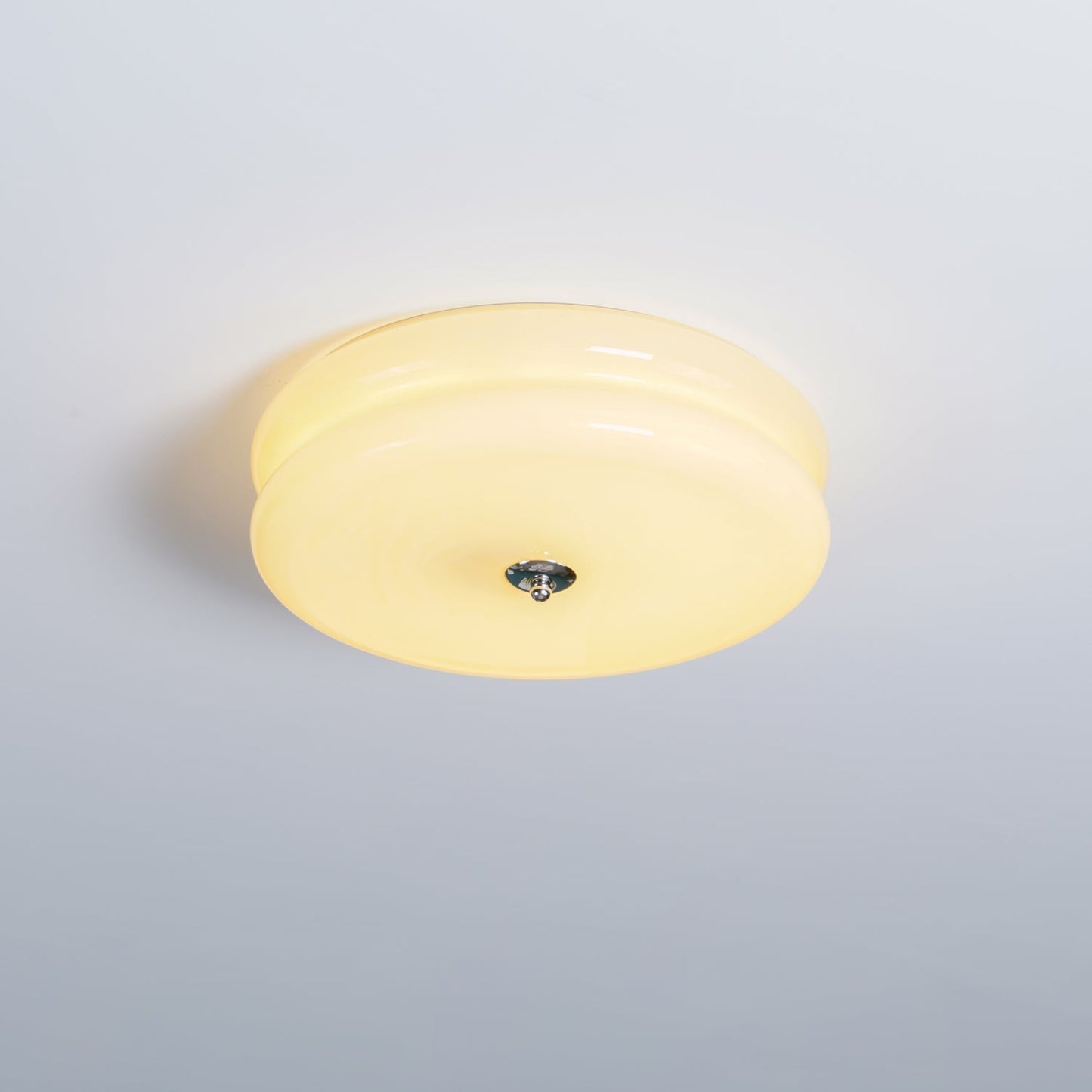Messing & Creme Glas Deckenleuchte | Halbmontierte Retro Lampe
