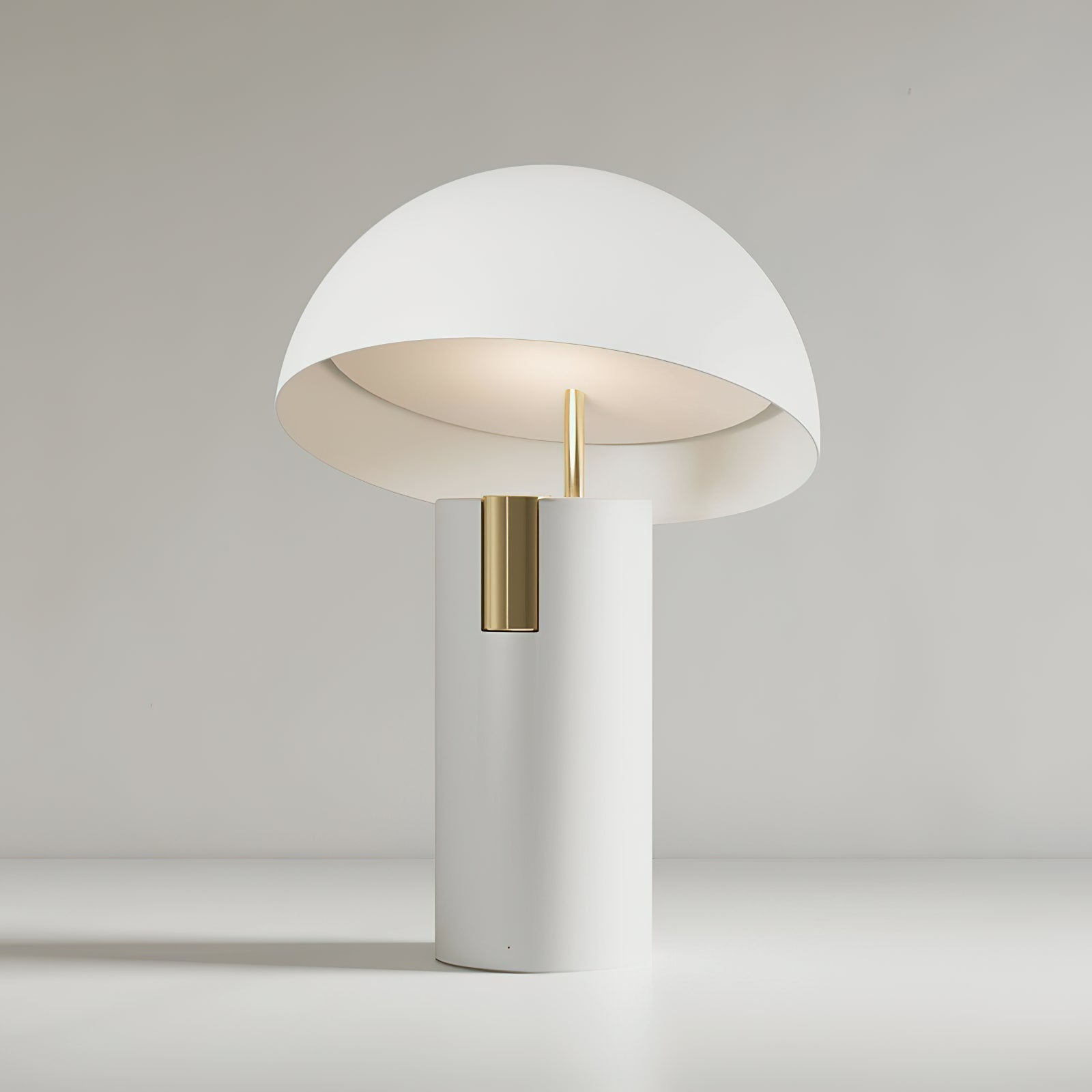 Tischlampe mit Geneigtem Schirm – Stilvolles Design