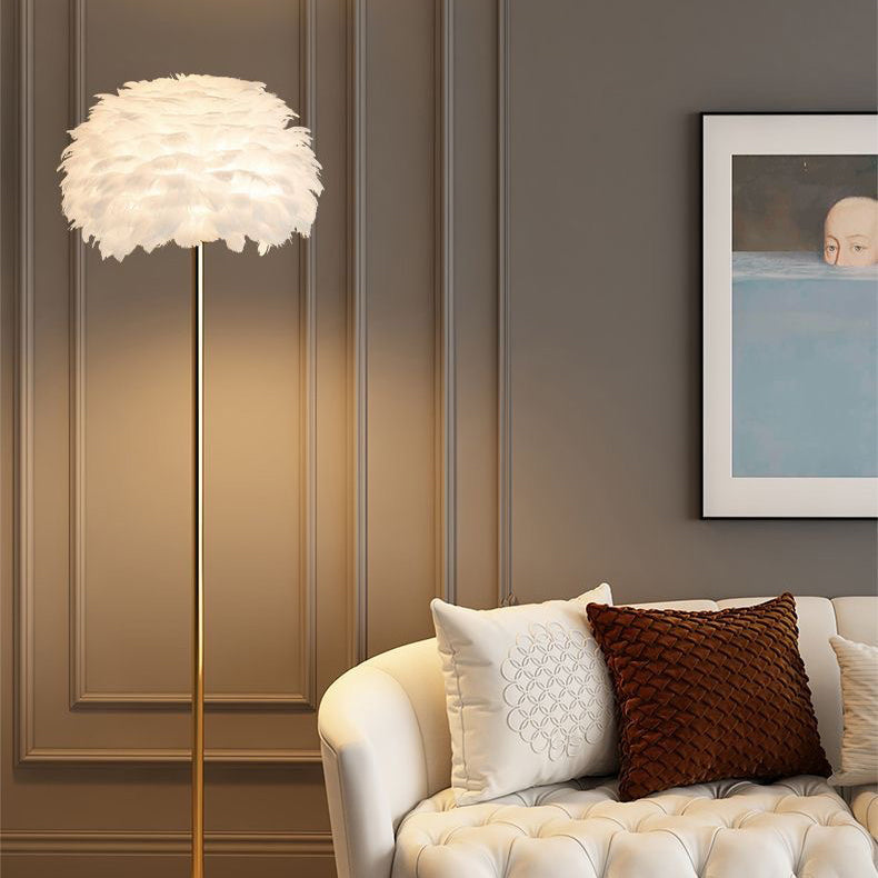 Skandinavische Stehlampe Mit Feder- Und Kristalllampe