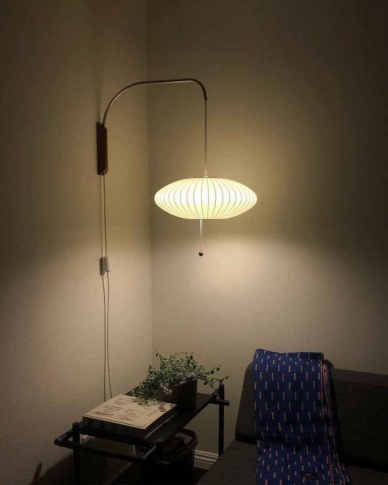 Dekorative Wandlampe im Laternenstil