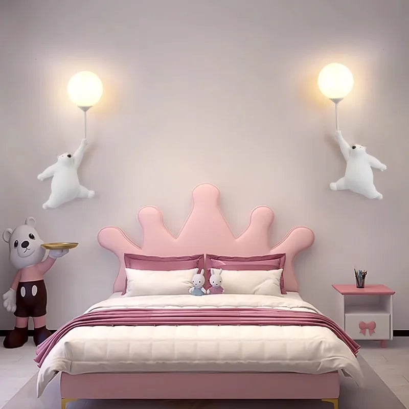 Moderne Kinder-Wandlampe mit Bärenmotiv