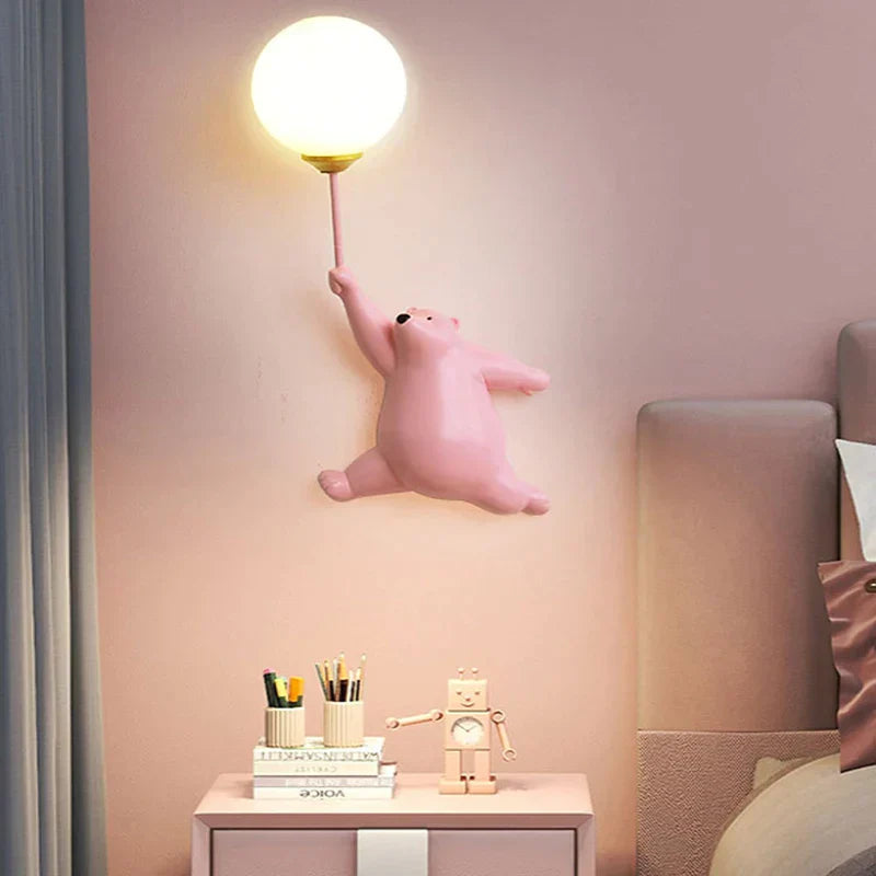 Moderne Kinder-Wandlampe mit Bärenmotiv