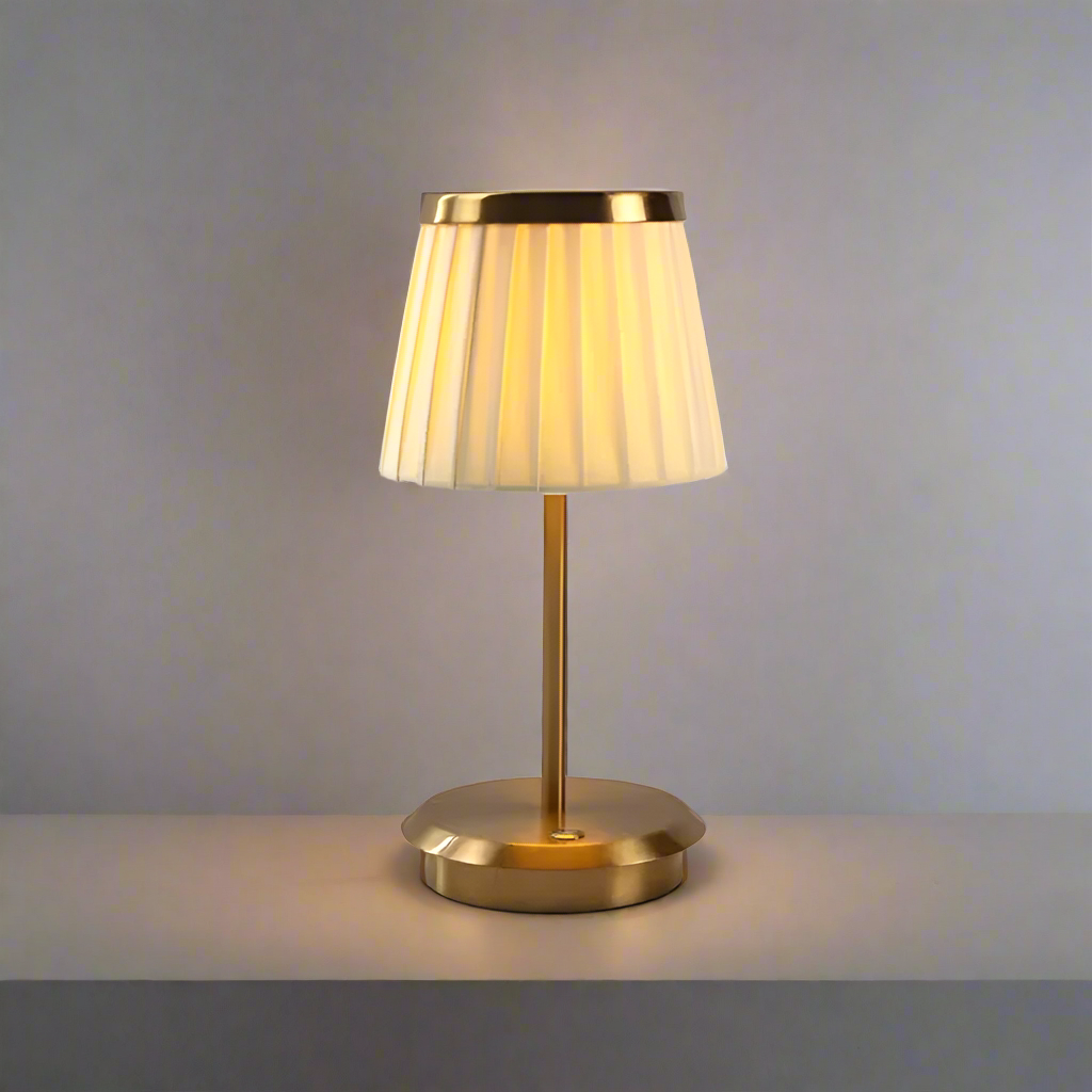 Stilvolle Tischlampe Mit Klassischem Charme