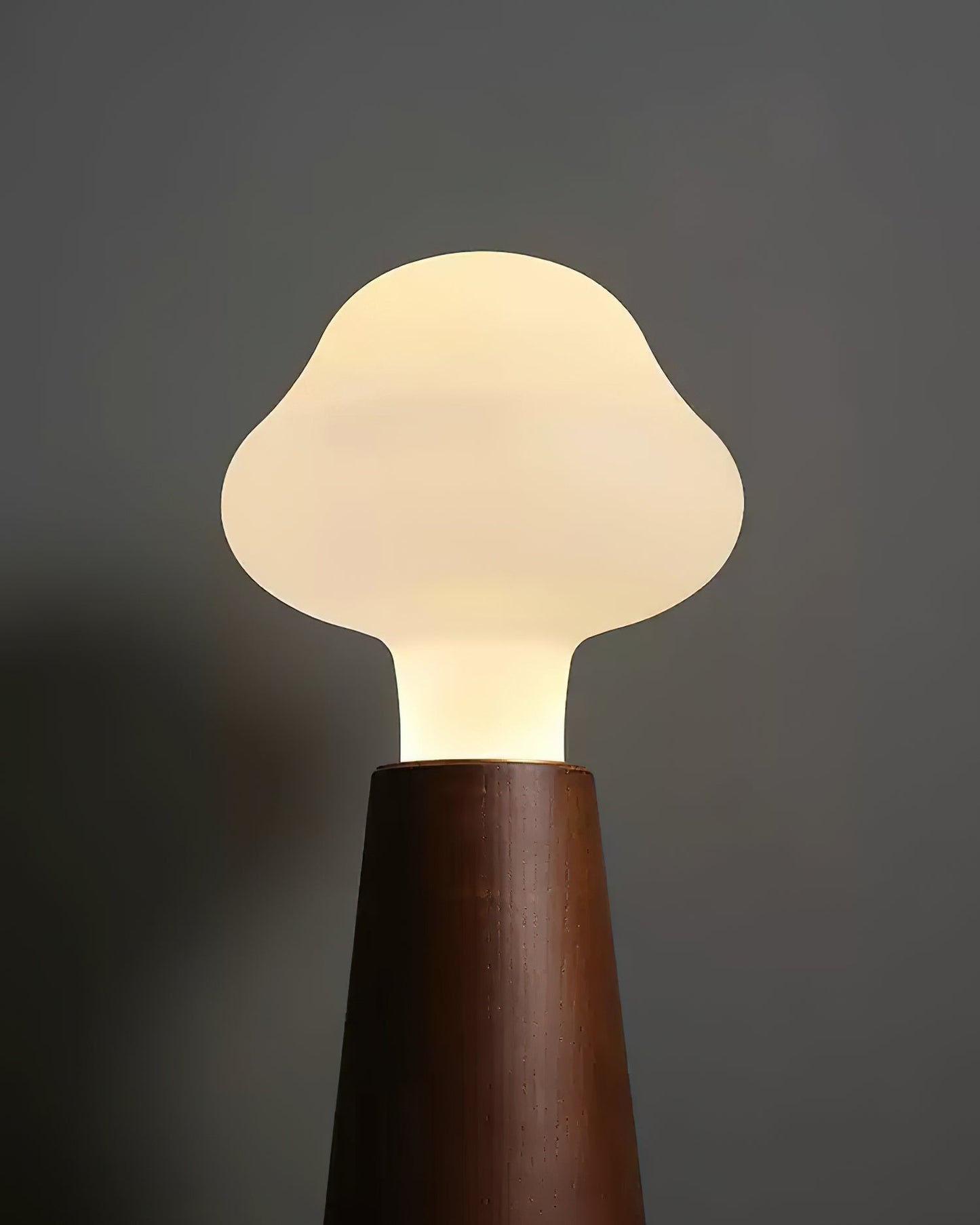Kleine Wolken-Tischlampe