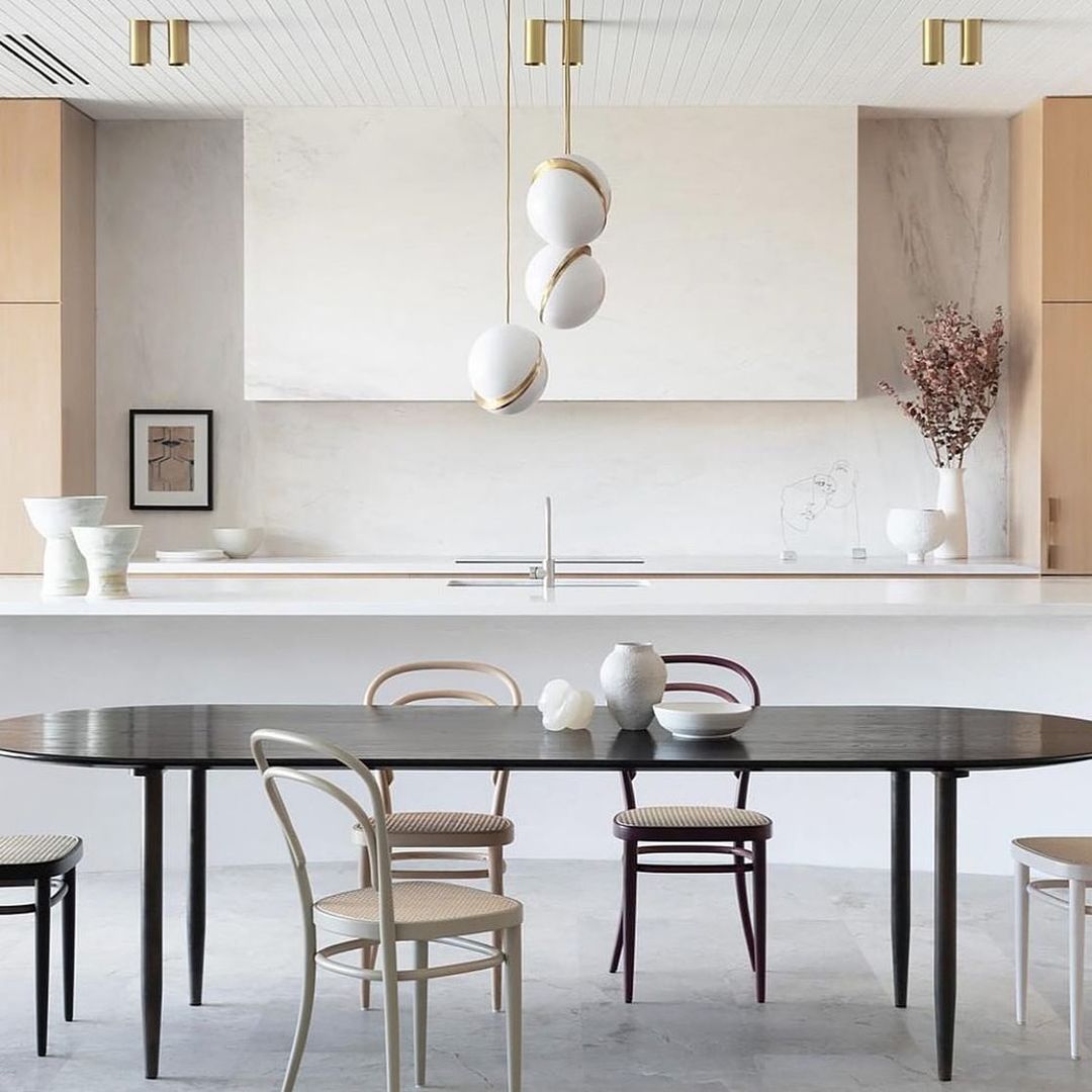 Pendelleuchte in Mondsichel-Form – Elegante Deckenleuchte