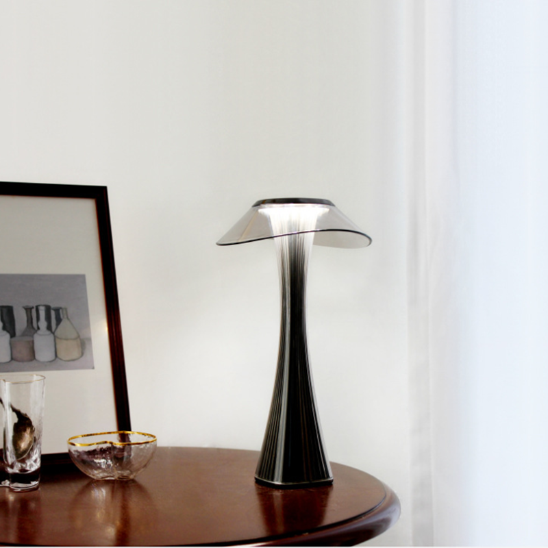 Diamant-Tischlampe mit LED-Beleuchtung