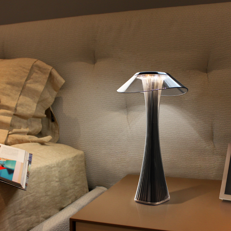 Diamant-Tischlampe mit LED-Beleuchtung