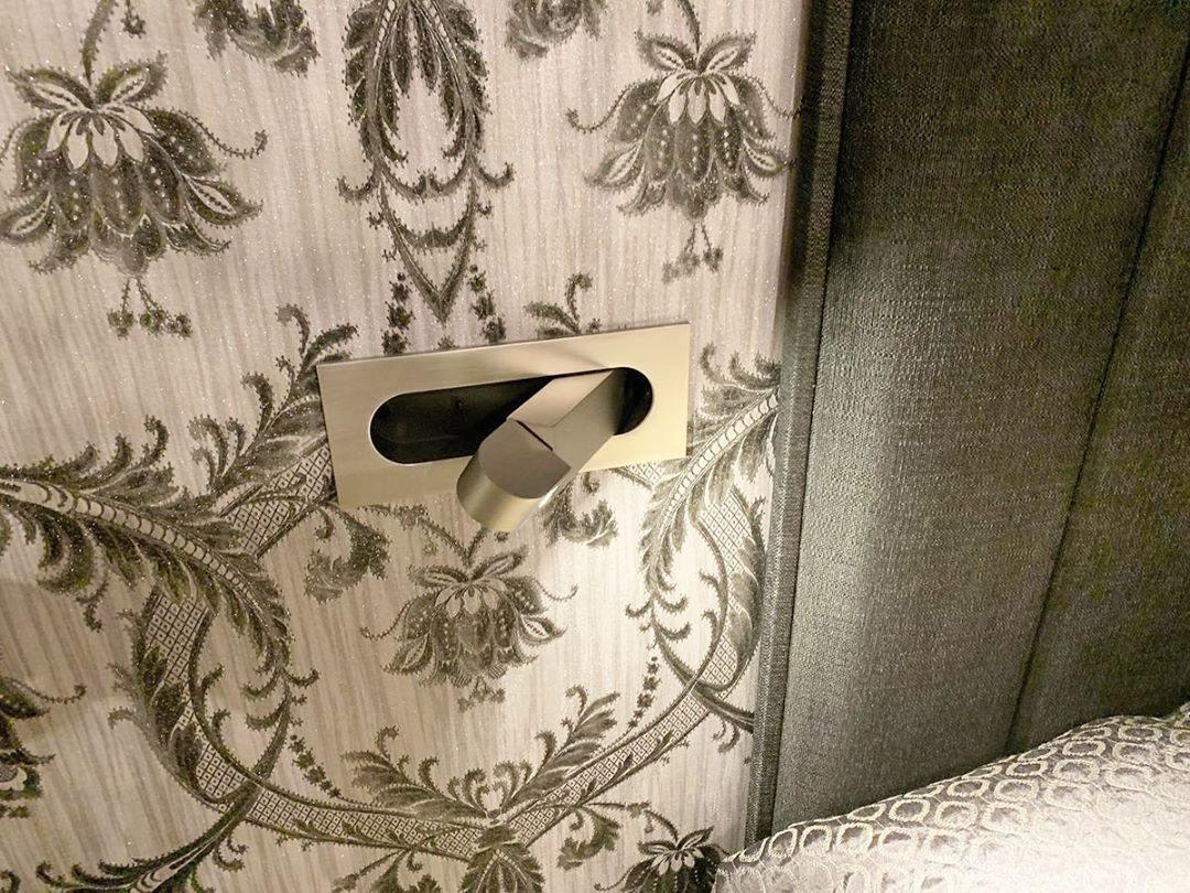 Dimmbare LED Nachttisch-Lampe