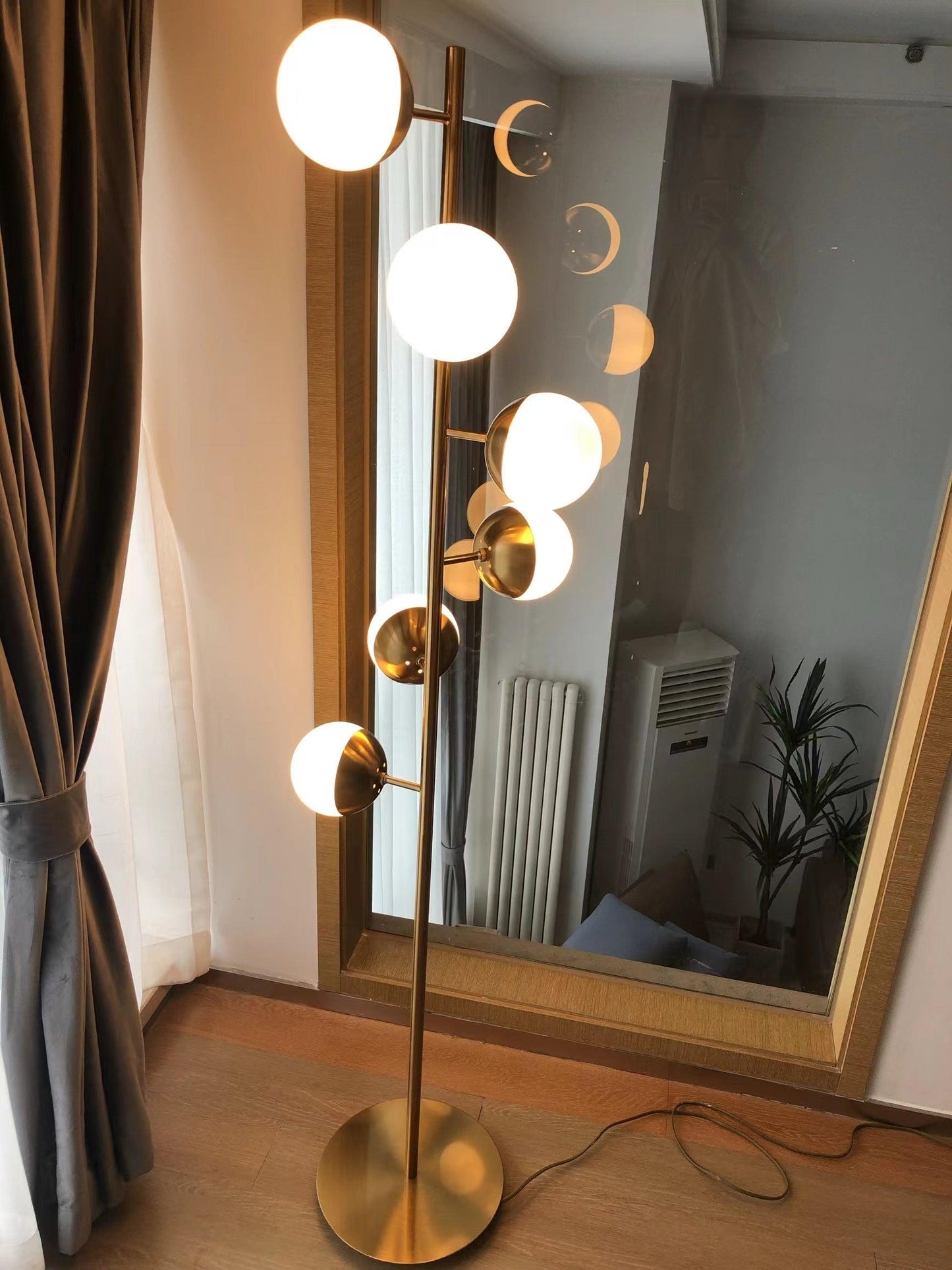 LED Tree Lampe mit Ast-Design für Dekorative Raumbeleuchtung