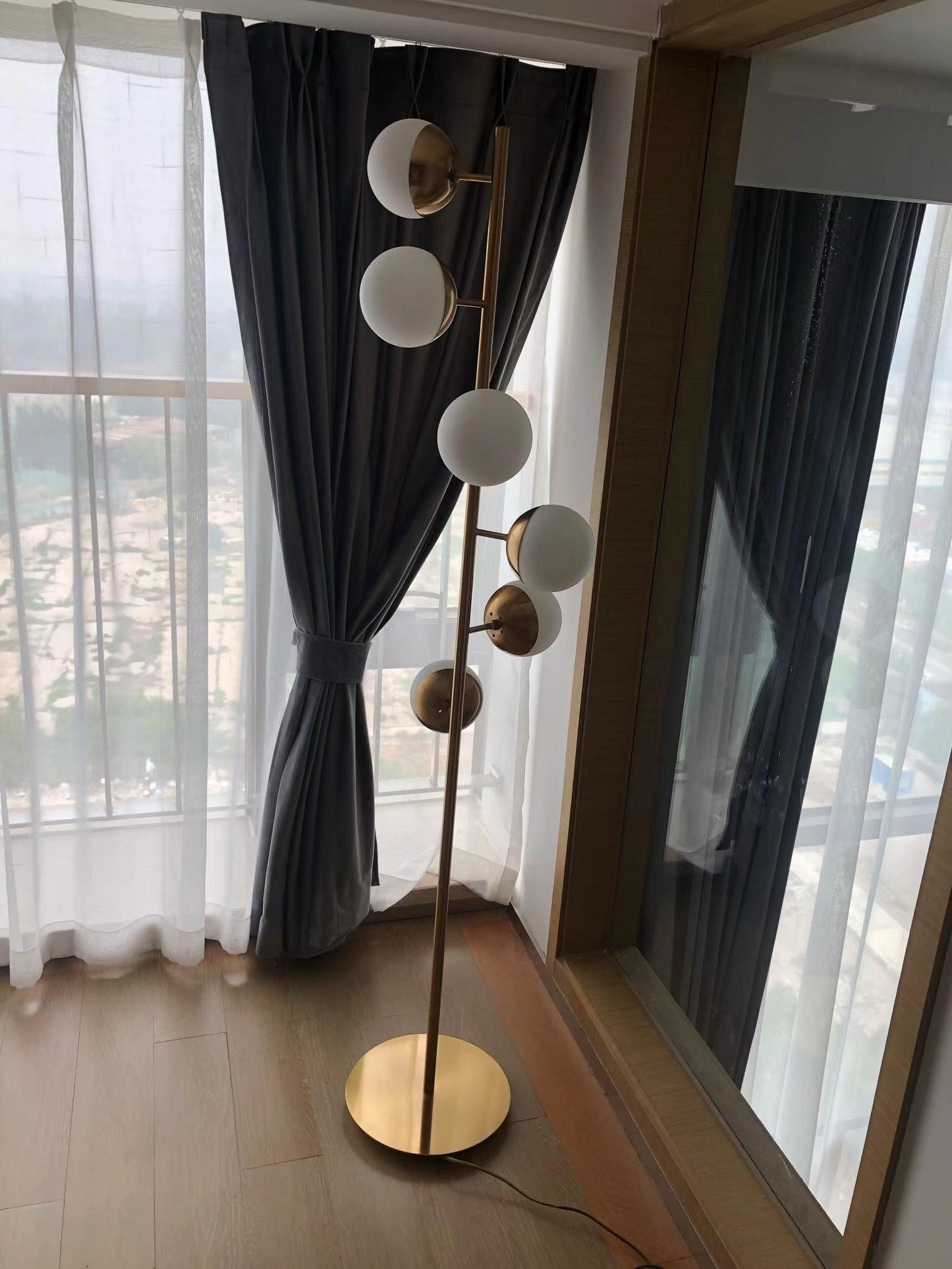 LED Tree Lampe mit Ast-Design für Dekorative Raumbeleuchtung